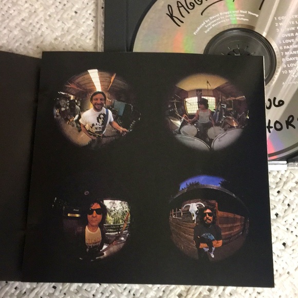 Neil Young CD “Ragged Glory” - Picture 6 of 7